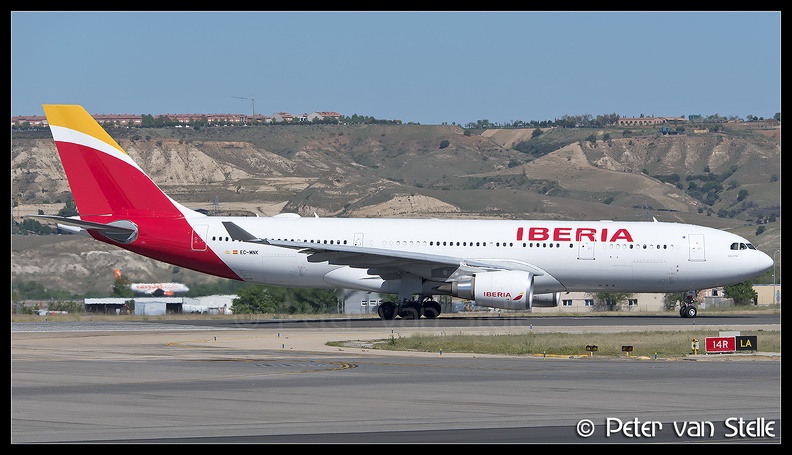 8050464_Iberia_A330-200_EC-MNK__MAD_21042017.jpg