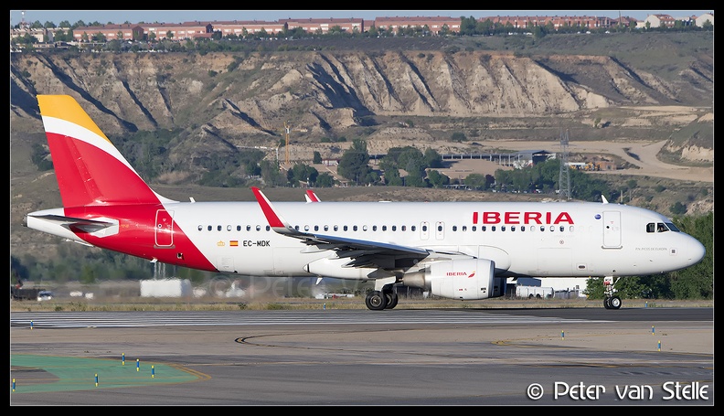 8050747_Iberia_A320W_EC-MDK__MAD_21042017.jpg