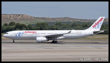 8051402 AirEuropa A330-300 EC-LXR old-colours MAD 23042017