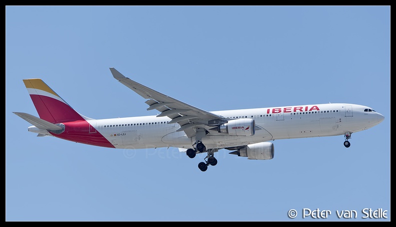 8051369_Iberia_A330-300_EC-LZJ__MAD_23042017.jpg