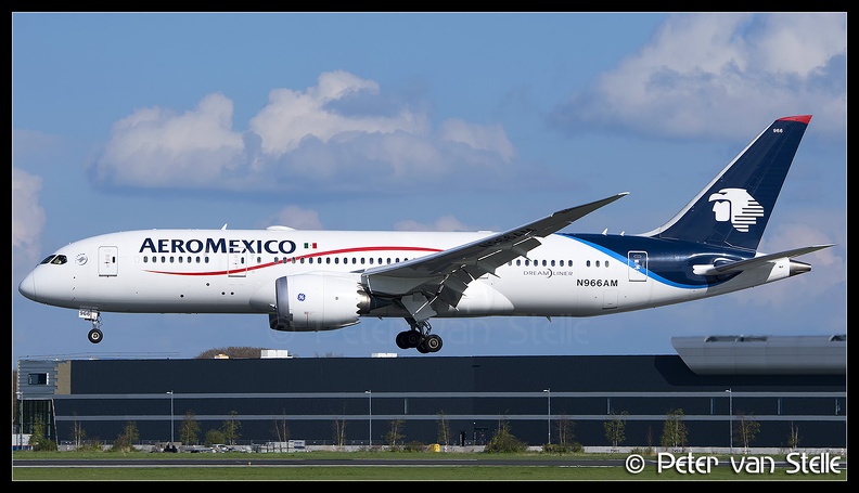8050209_Aeromexico_B787-8_N966AM__AMS_18042017.jpg