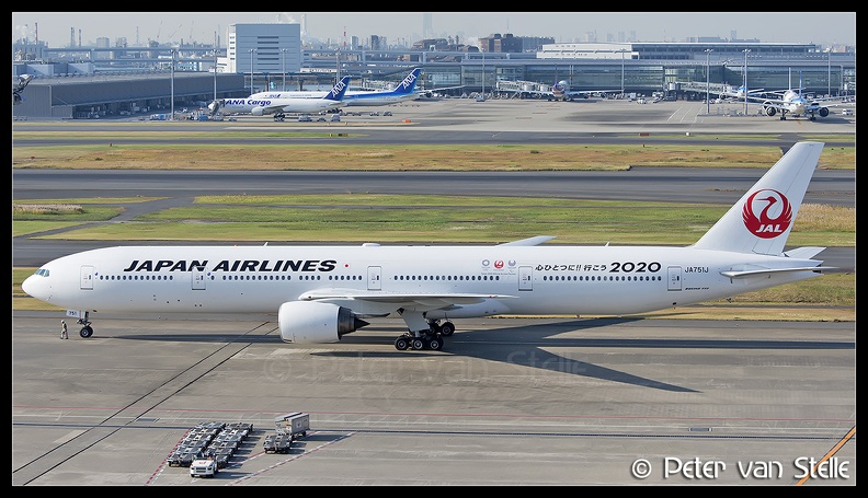 8048494_JapanAirlines_B777-300_JA751J_2020-stickers_HND_18112016.jpg