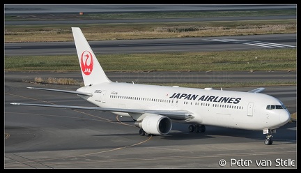8048428 JapanAirlines B767-300 JA623J  HND 18112016