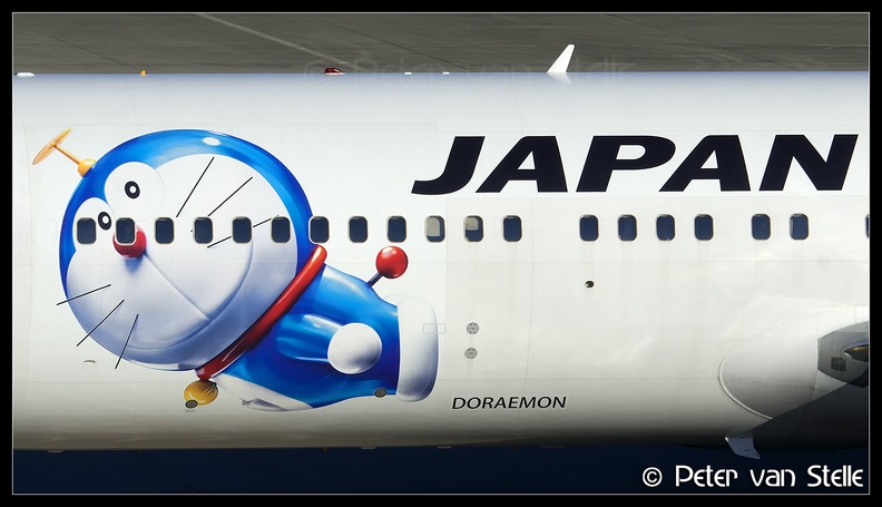 8047219_JapanAirlines_B767-300_JA610A_Doreamon-colours-nose_NGO_16112016.jpg