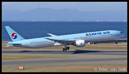 8047376 KoreanAir B777-300 HL7784  NGO 16112016