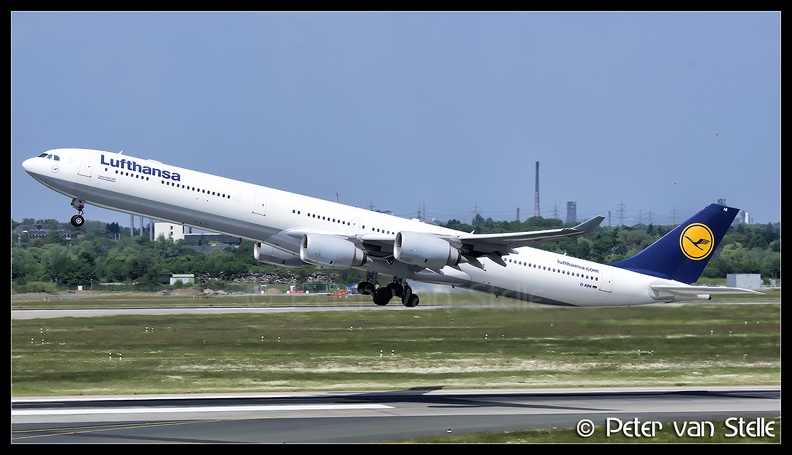 8042091_Lufthansa_A340-600_D-AIHI__DUS_26052016.jpg