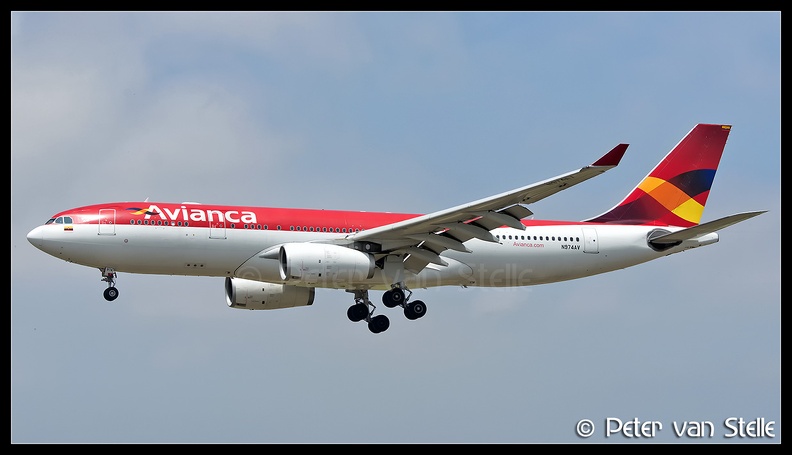 8042765_Avianca_A330-200_N974AV__BCN_28052016.jpg