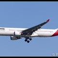 8035879 Qantas A330-300 VH-QPG  BKK 22112015