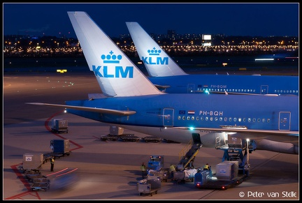 3014685 overview KLM B777-200s PH-BQH-BQM AMS 18102011