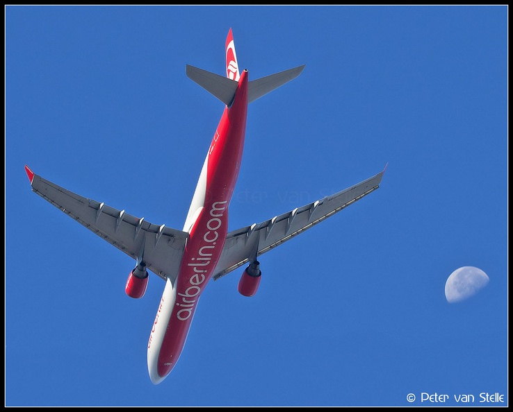 3013235_AirBerlin_A330-300_D-AERS_underside+moon_PMI_20082011.jpg