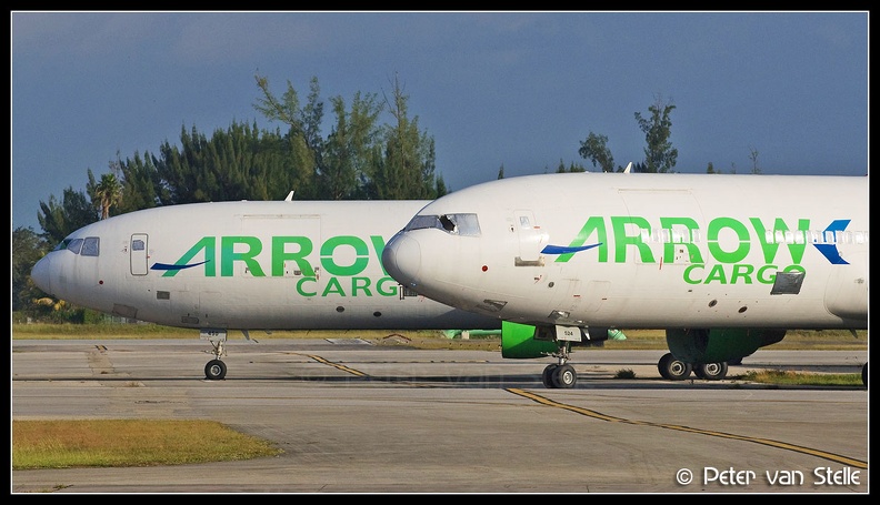 3015587-2006912_overview-ArrowCargo_DC10-30F-noses_OPF_13112011.jpg