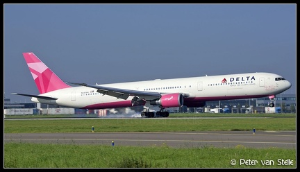 8023235 Delta B767-400 N845MH Pink-colours AMS 18092014