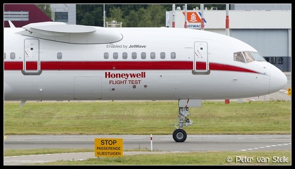 8031053 Honeywell B757-200 N757HW Testbed-nose AMS 16062015