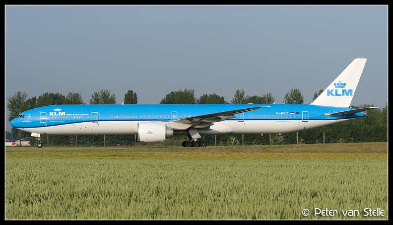 8031187_KLM_B777-300_PH-BVO_new-colours_AMS_17062015.jpg