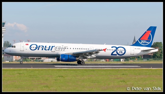 3019474 OnurAir A321 TC-OAR-20years BRU 22072012