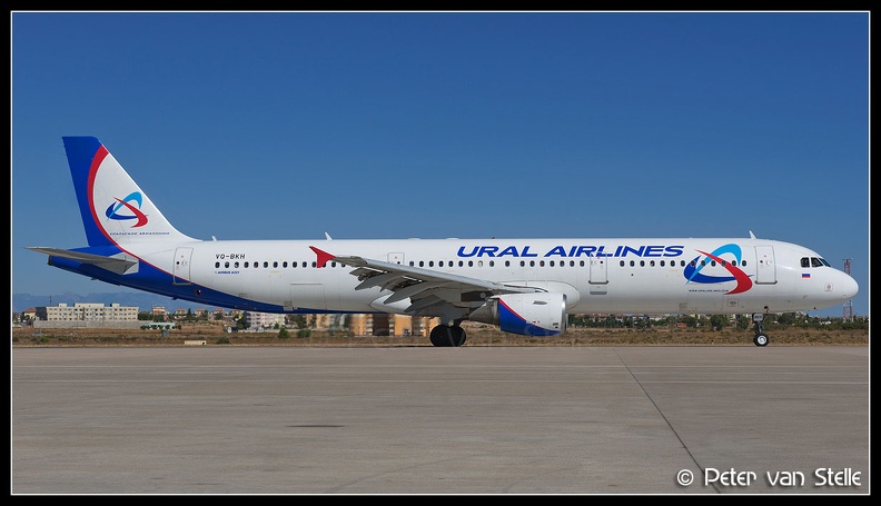 8006331_UralAirlines_A321_VQ-BKH__AYT_05092013.jpg