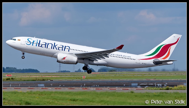 8021561_SriLankan_A330-200_4R-ALG__CDG_16082014.jpg
