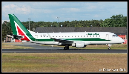 8029711 Alitalia ERJ170 EI-RDH  FRA 30052015