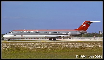 19930144 Northwest DC9-51 N764NC  FLL 29011993