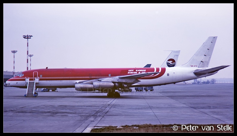 19860101_InternationalAirTours_DC8_5N-AYZ__BRU_01011986_(8038167).jpg