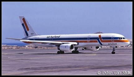 19890106 AirHolland B757-27B PH-AHE  LPA 16011989