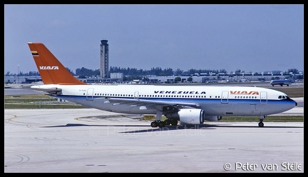 19880929 Viasa A300B4 YV-160C  MIA 12101988