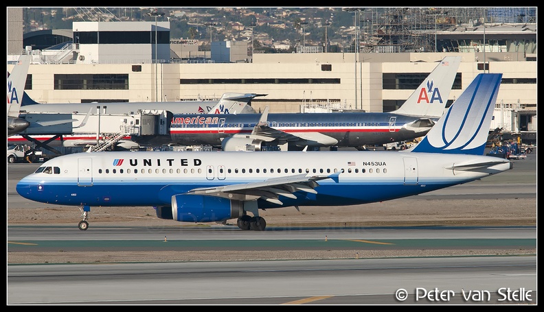 3001319 United A320 N453UA  LAX 31012009