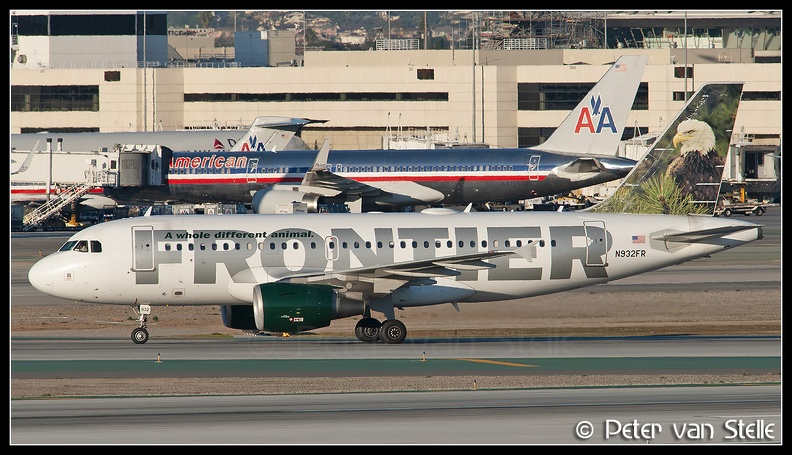 3001325 Frontier A319 N932FR  LAX 31012009