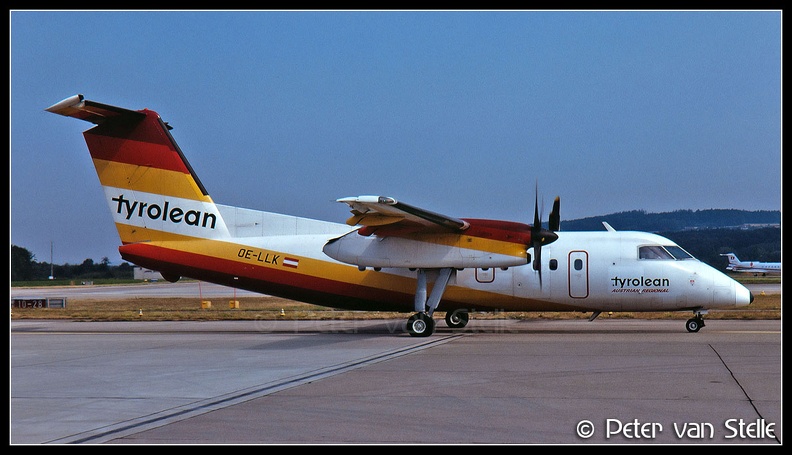 19940806-27_Tyrolean_DHC8-100_OE-LLK_ZRH_3011194.jpg