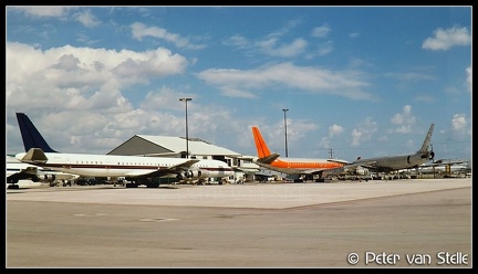 19930243    overview-ramp DC8s MIA 30011993