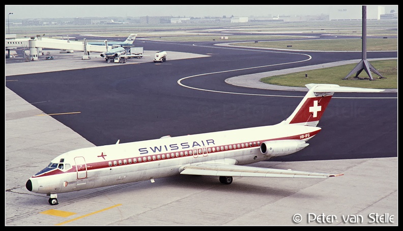 19770112 Swissair DC9-32 HB-IFG  EHAM 11071977