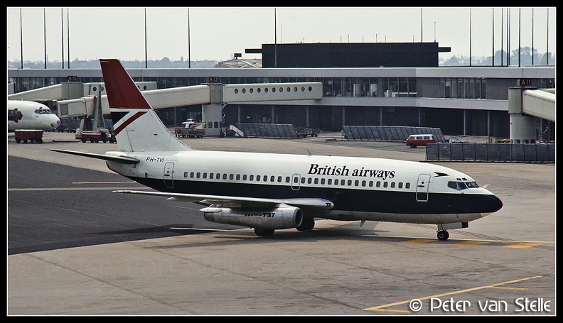 19791012_BritishAirways_B737-200_PH-TVI__AMS_05081979.jpg