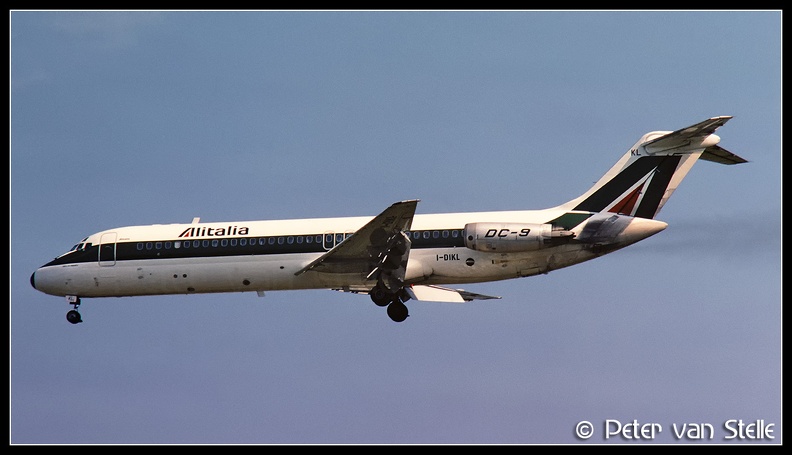 19801002_Alitalia_DC9_I-DIKL__LHR_21071980.jpg