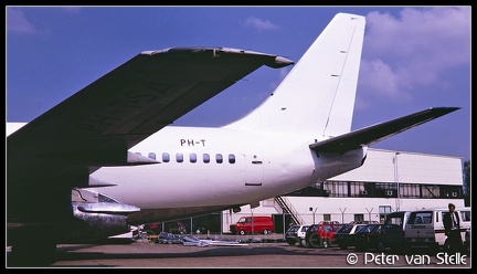 19900505  B737 PH-TSA tail AMS 24041990