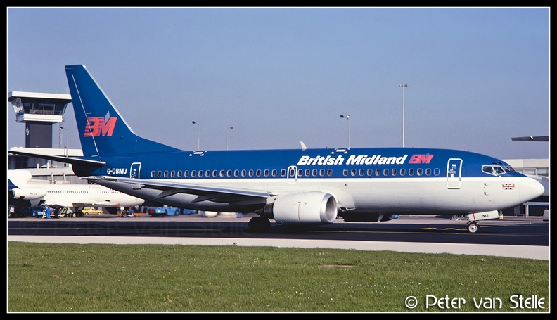 19902924 BritishMidland B737-300 G-OBMJ  AMS 24101990