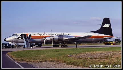 19820716 AirExpressInternational CL44D4-2 N121AE  STN 28071982