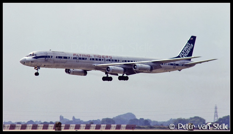19820810_FlyingTigers_DC8-63CF_N792FT__LHR_31071982.jpg