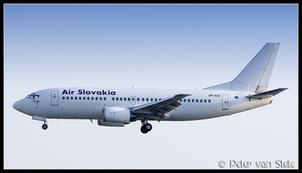 2004835 AirSlovakia B737-300 OM-ASC white-colours HER 13092008