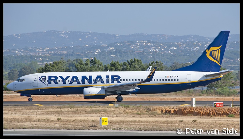 2003339_Ryanair_B737-800W_EI-DAW__FAO_26062008.jpg