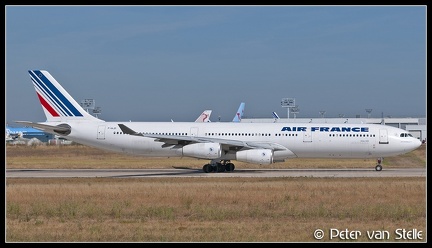 3006902 AirFrance A340-300 F-GLZI  ORY 23082009