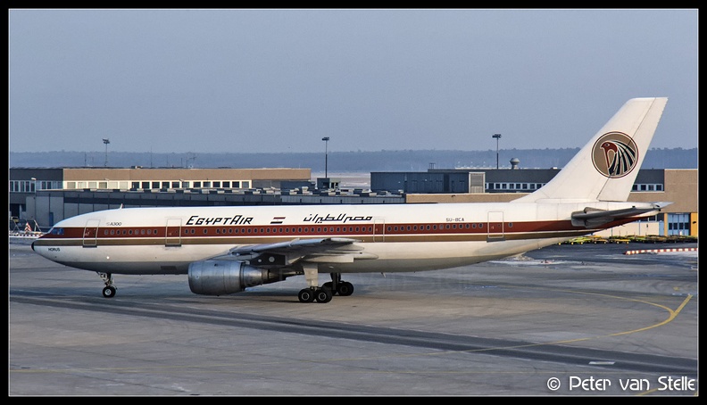 19860401 EgyptAir A300B2 SU-BCA  FRA 16021986 (8038277)
