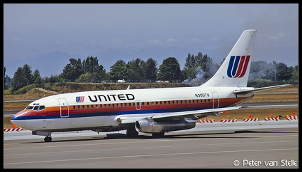 19921608 United B737-200 N9057U  SEA 19061992