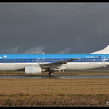 7001873 KLM B737-800 PH-BXL  AMS 16122005