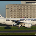 1005095 AirFrance A318 F-GUGB  CDG 24042004