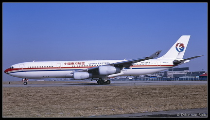 20010408 ChinaEastern A340-300 B-2382  PEK 29012001