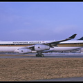 20011117 SingaporeAirlines A340-300 9V-SJA  PEK 31012001