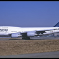 20011407 Lufthansa B747-400 D-ABVK  PEK 02022001