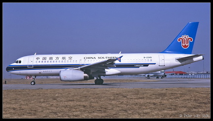 20011418 ChinaSouthern A320 B-2345  PEK 02022001