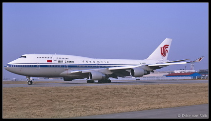 20011505 AirChina B747-400 B-2443  PEK 02022001