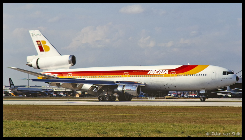 19881418_Iberia_DC10-30_EC-CSJ__MIA_20101988.jpg